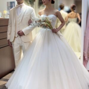 ドレス試着でおさえておきたい5つのポイント💡｜後悔しないウエディングドレス選び